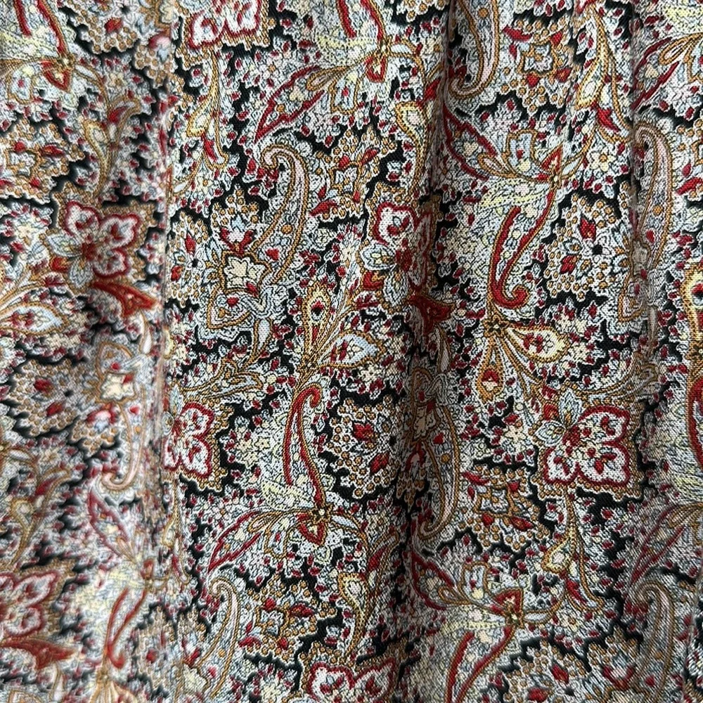 Brandy Melville Paisley Printed Lightweight Viscose Shorts - Picture 4 of 9